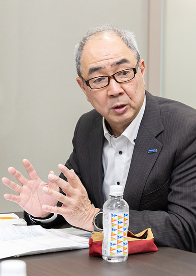 東レ健康保険組合 専務理事 奥村栄二さん